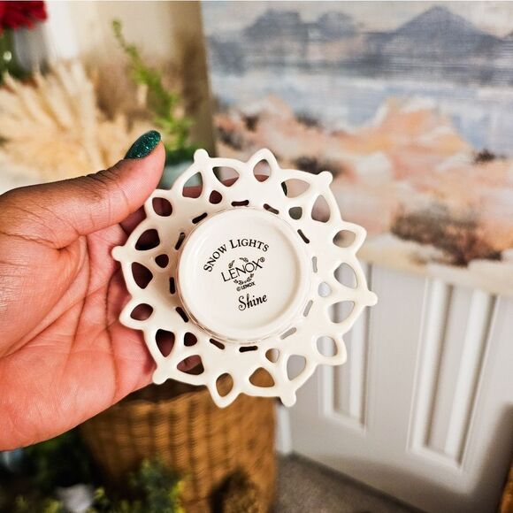 New VTG Set Of 2 Lenox Tealight Candle Holder & A Pierced Snowman Charm Decor. - Picture 9 of 9